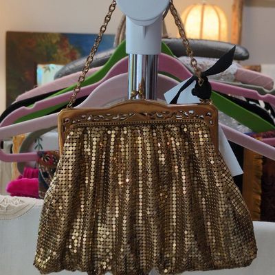 Sale Photo Thumbnail #407: Vintage Whiting & Davis Gold-Tone Metal Mesh Evening Bag with Ornate Filigree Frame