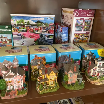 Sale Photo Thumbnail #378