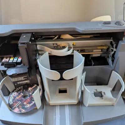 Bravo 4100 CD duplicator and label printer