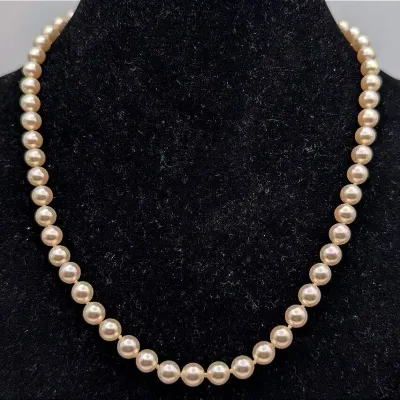 Sale Photo Thumbnail #101: Majorica Simulated Pearl Necklace