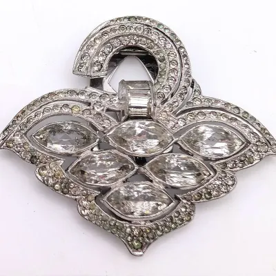 Sale Photo Thumbnail #40: Vintage Rhinestone Dress Clip