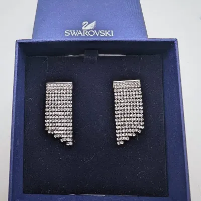 Sale Photo Thumbnail #86: Swarovski Crystal "Fit" Palladium Plated Mesh Dangle Pierced Earrings