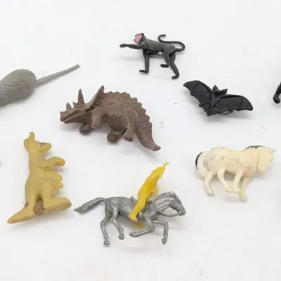 Sale Photo Thumbnail #194: Misc Lot of Miniature Aniamals