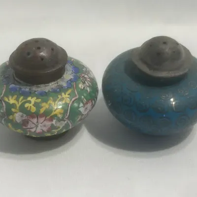 Sale Photo Thumbnail #332: Pair of Vintage Chinese Cloisonné Enamel Salt & Pepper Shakers – Floral & Blue Swirl