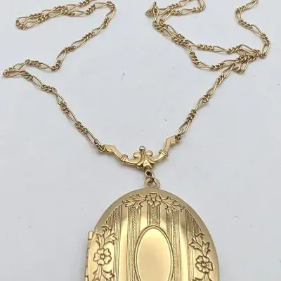 Sale Photo Thumbnail #126: Vintage Gold Tone Locket Necklace  