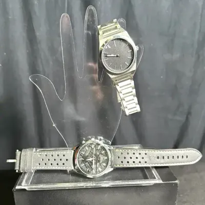 2 Men’s Quartz Wristwatches – Metal Bracelet & Black Strap