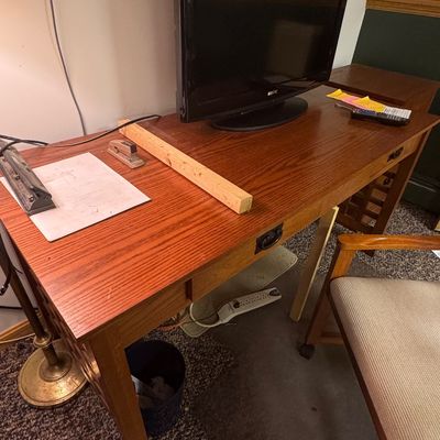 Sale Photo Thumbnail #51: Vintage desk