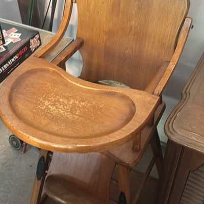 Sale Photo Thumbnail #5: Vintage high chair