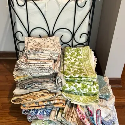 Kitchen & Dining Room Linens, Metal & Fabric Hamper  