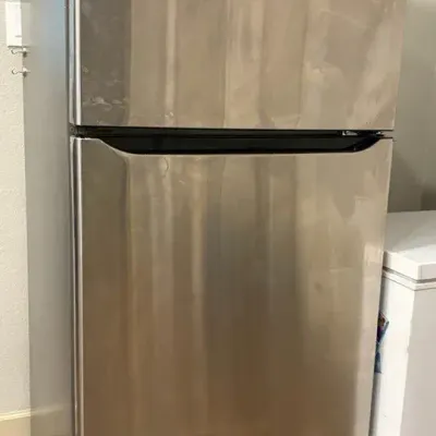 CI402 LG Fridge 