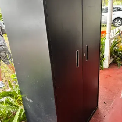Metal cabinet