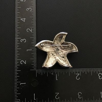 Vintage Avon gold tone enamel pink crystal rhinestone Star brooch