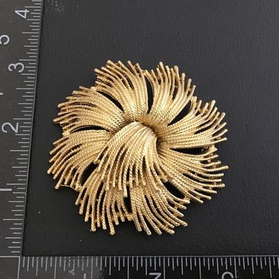 Celebrity Ny Statement Brooch Vintage