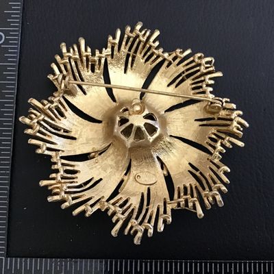 Celebrity Ny Statement Brooch Vintage