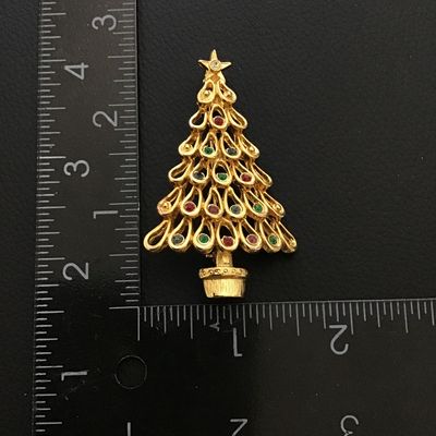 Gold tone Christmas tree brooch