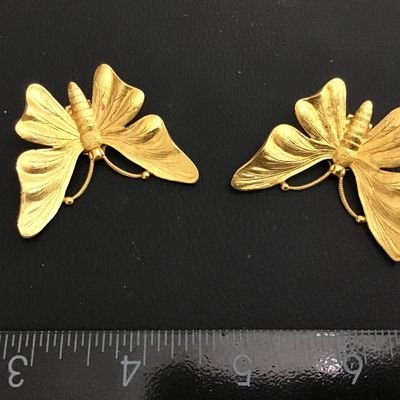 Beautiful Unique Vintage Gold Tone Clip on Statement Earrings Butterfly