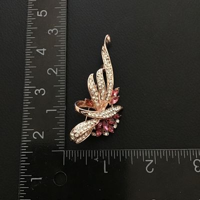 Beautiful rose gold fashion brooch