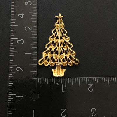 Gold tone Christmas tree brooch