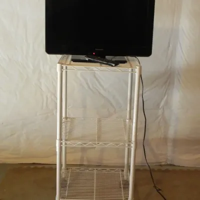 Panasonic 24" LCD TV with Metal Stand