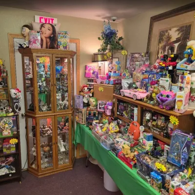 Sale Photo Thumbnail #38