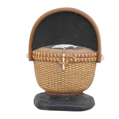 VINTAGE LIMITED EDITION CAST IRON NANTUCKET FRIENDSHIP BASKET DOORSTOP