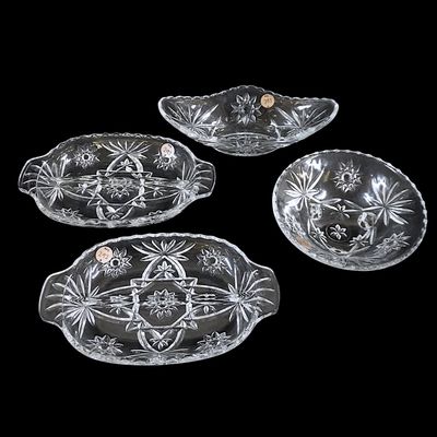 4 PIECES OF VINTAGE ANCHOR HOCKING GLASS