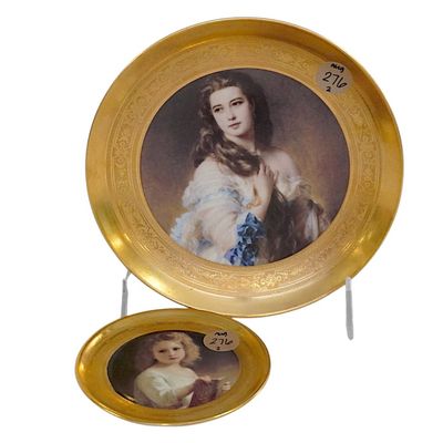 PAIR OF INCISIONE ORO BAVARIAN PORCELAIN GOLD TRIM PLATES
