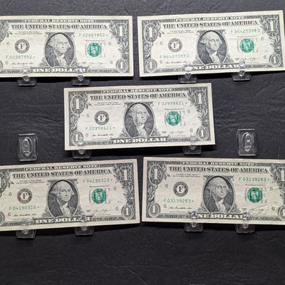 Sale Photo Thumbnail #421: (5) 2013 Series U.S. $1 Federal Reserve Notes issued in Georgia - Includes (4) Star Notes