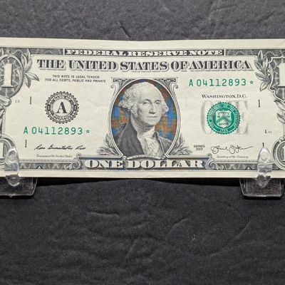 Sale Photo Thumbnail #395: 2013 Series U.S. $1 Federal Reserve Star Note issued in MA