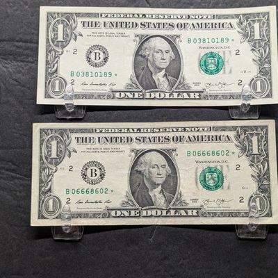 Sale Photo Thumbnail #275: (2) 2013 Series U.S. $1 Federal Reserve Star Notes - issued in New York, One has Three 6's in a Row