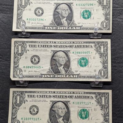 Sale Photo Thumbnail #371: (3) 2017 Series US $1 Federal Reserve Notes issued in Texas - Star Notes