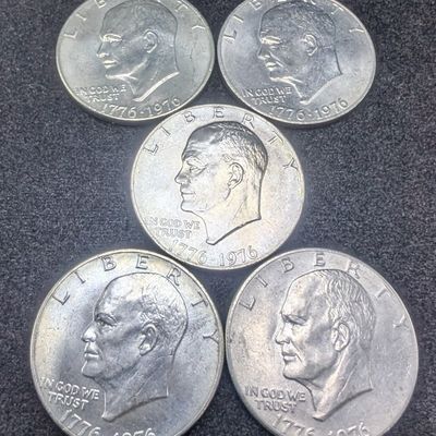 (5) 1976 Bicentennial Eisenhower Dollars