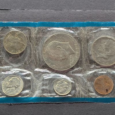 Partial 1977-P Only U.S. Mint Uncirculated Coin Set
