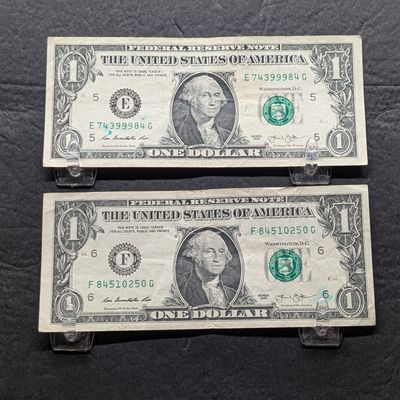 Sale Photo Thumbnail #418: (2) 2013 Series US $1 Federal Reserve Notes - Issued in Virginia and Georgia, Minor Ink Smear