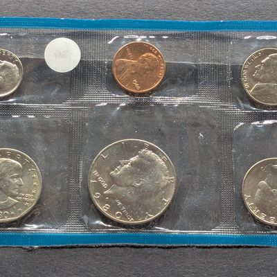 Partial 1980-P Only U.S. Mint Uncirculated Coin Set with Susan B. Anthony Dollar