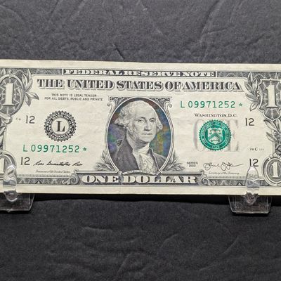2013 Series US One Dollar Federal Reserve Note - Issued in California - Star Note