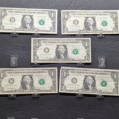 Sale Photo Thumbnail #344: (5) 2013 Series US $1 Federal Reserve Notes issued in Illinois - Includes (3) Star Notes and (1) Trinary Serial Number