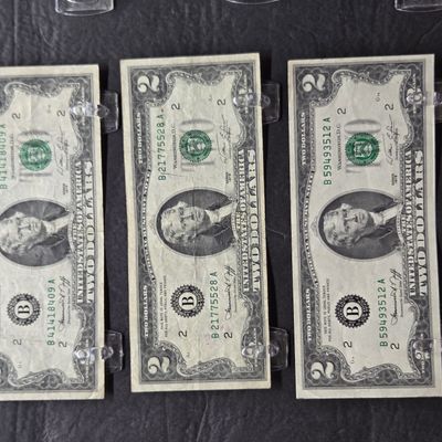 Sale Photo Thumbnail #119: (3) 1976 Series CU $2 Bank Notes