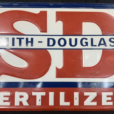 Sale Photo Thumbnail #407: Smith Douglass SD Fertilizer SST Tin Embossed Farm Sign