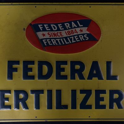 Sale Photo Thumbnail #389: Federal Fertilizers SST Tin Embossed Painted Farm Sign