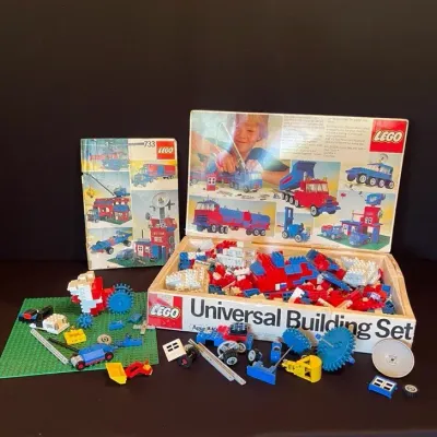 1979 LEGO Universal Building Set (Set 733) With Box