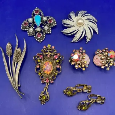 Vintage Jewelry, Some Sara Coventry, Clip On Earrings