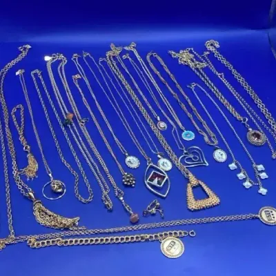 Sara Coventry Gold Tone, Necklaces, And Pendants