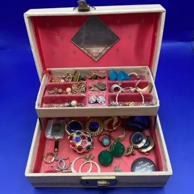 Vintage Costume Jewelry And Jewelry Box, Earring, Pears, And Mix Match Earrings, Pins, Some Sara Cov