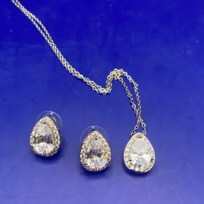 Costume Pear Shaped Pendant Necklace With Matching Earrings