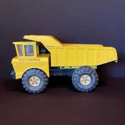 Vintage 1970s Mighty Tonka Dump Truck