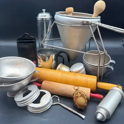 Vintage Kitchen Utensils & Housewares