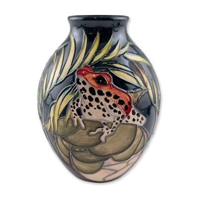 Moorcroft Vicky Lovatt Darting Frogs Trial Vase