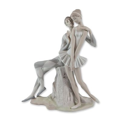Lladro Spanish Porcelain Idyl Sculpture
