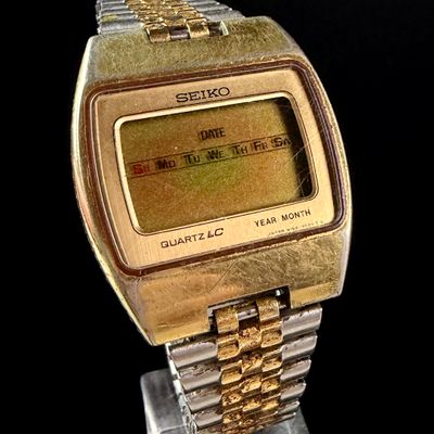 Sale Photo Thumbnail #162: Seiko Quartz LC Digital Calendar Watch M154-4029